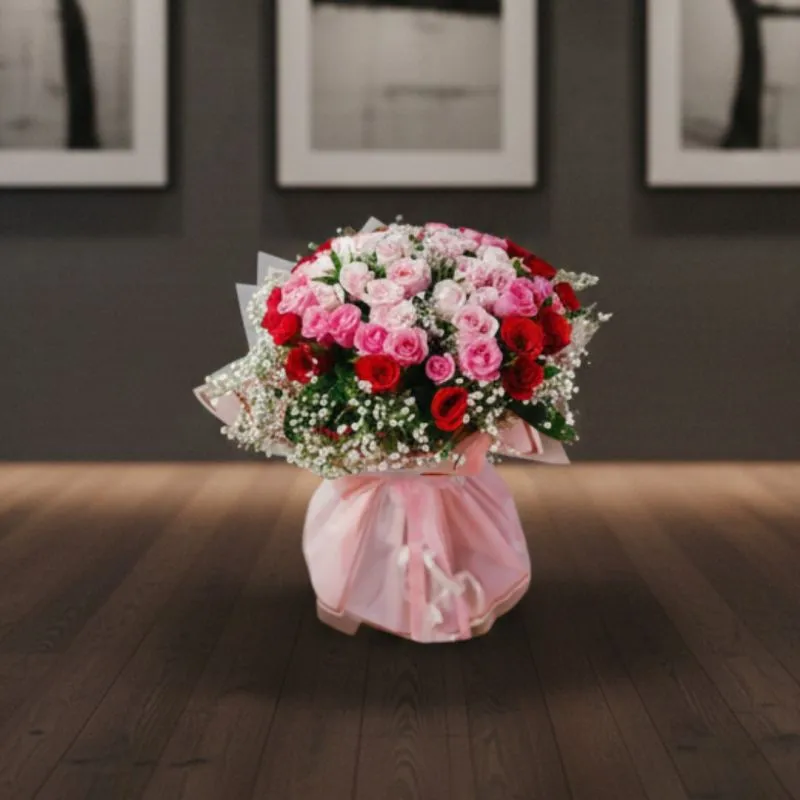 Romantic red roses bouquet delivery in Gurgaon